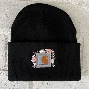 Black carhartt beanie